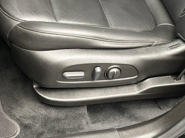 2023 Chevrolet Traverse AWD LT Leather