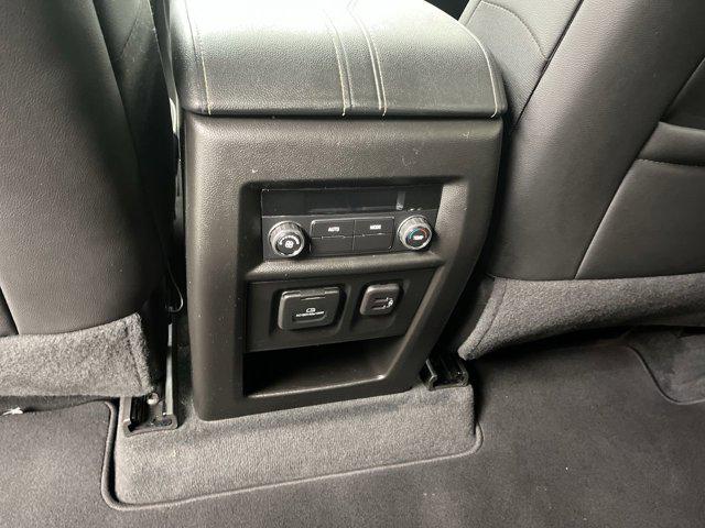 2023 Chevrolet Traverse AWD LT Leather