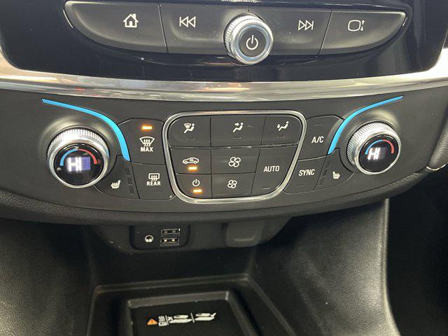 2023 Chevrolet Traverse AWD LT Leather
