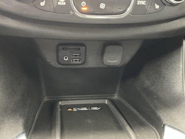 2023 Chevrolet Traverse AWD LT Leather