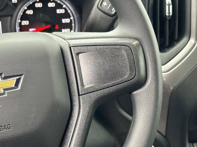 2026 Chevrolet Silverado 1500 4WD Crew Cab Standard Bed Custom