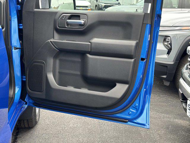 2026 Chevrolet Silverado 1500 4WD Crew Cab Standard Bed Custom
