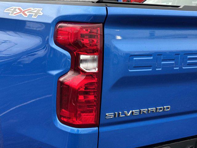 2026 Chevrolet Silverado 1500 4WD Crew Cab Standard Bed Custom