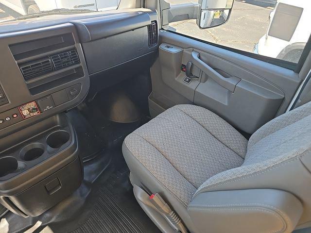 2025 Chevrolet Express Cutaway Work Van