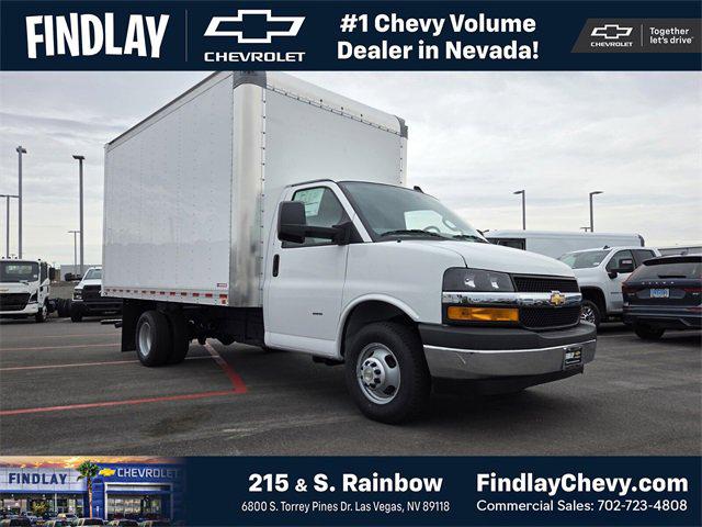 2025 Chevrolet Express Cutaway Base's photo