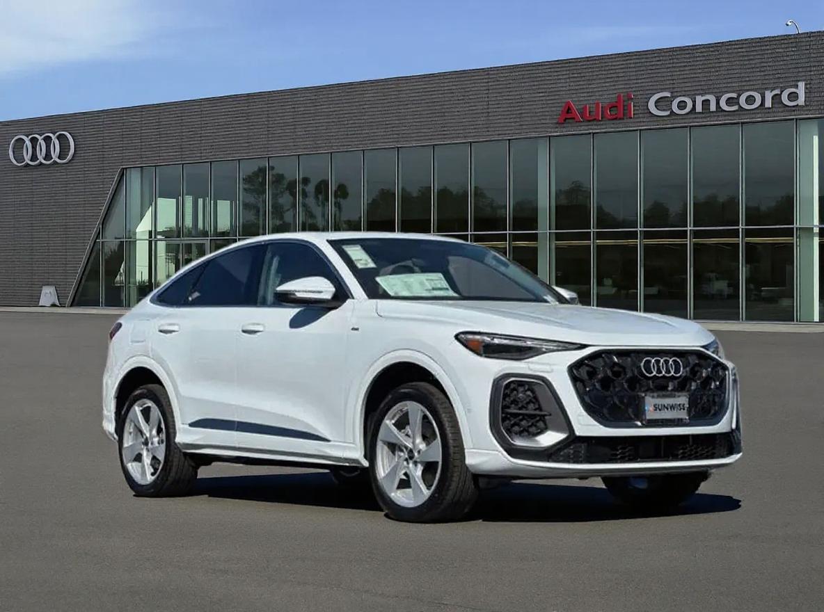 Glacier White Metallic 2025 Audi Q5 Sportback quattro Premium Plus S Line 45 TFSI Sedan All-Wheel Drive Automatic