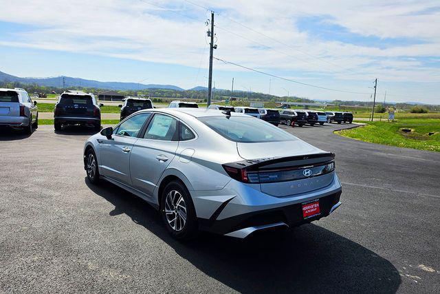 2026 Hyundai Sonata Hybrid Blue
