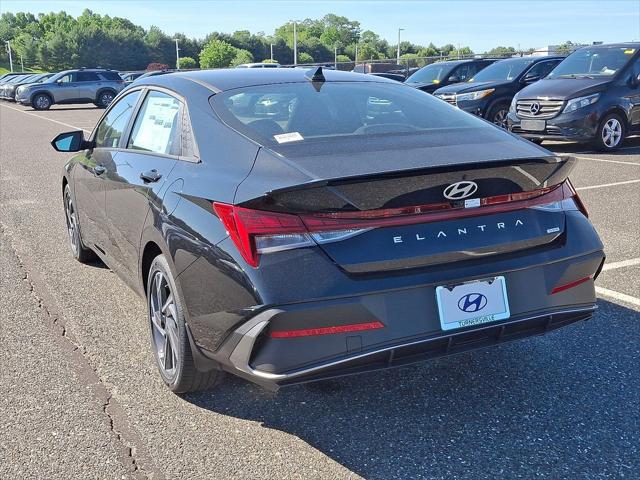 2025 Hyundai Elantra Hybrid SEL Sport