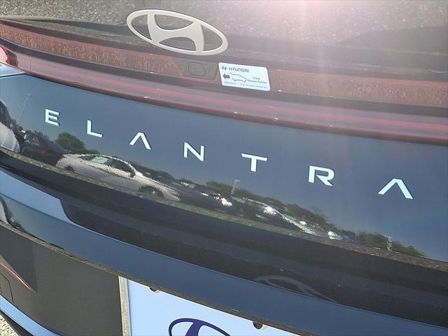 2025 Hyundai Elantra Hybrid SEL Sport