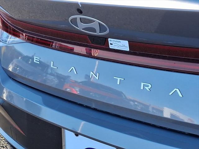 2025 Hyundai Elantra Hybrid Limited