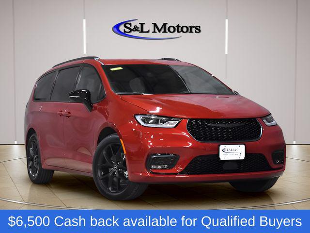 2026 Chrysler Pacifica Select for sale in Pulaski, WI