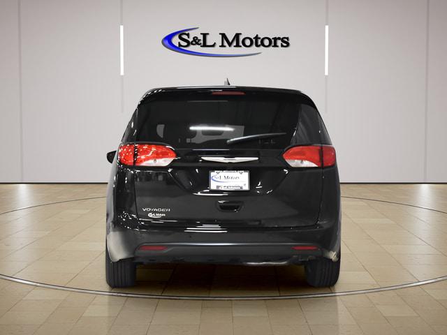 2026 Chrysler Voyager LX