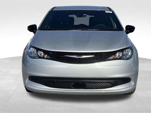 2026 Chrysler Voyager VOYAGER LX