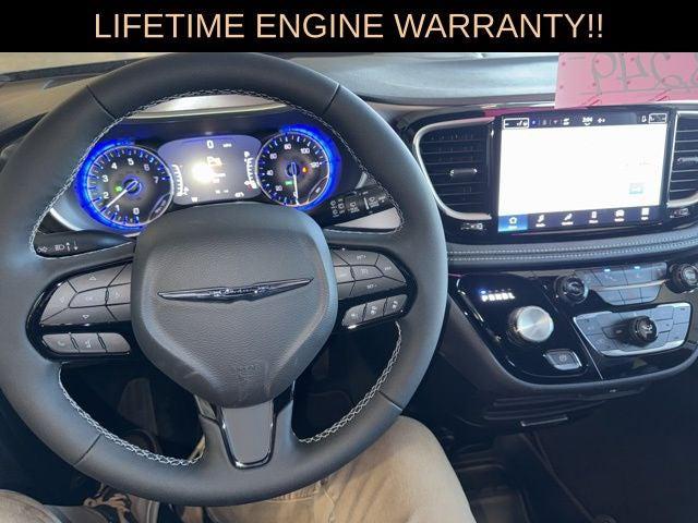 2026 Chrysler Pacifica PACIFICA SELECT AWD