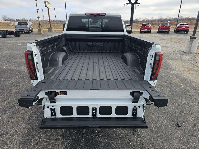 2026 GMC Sierra 2500HD Crew Cab, Standard Bed, AT4, 4WD