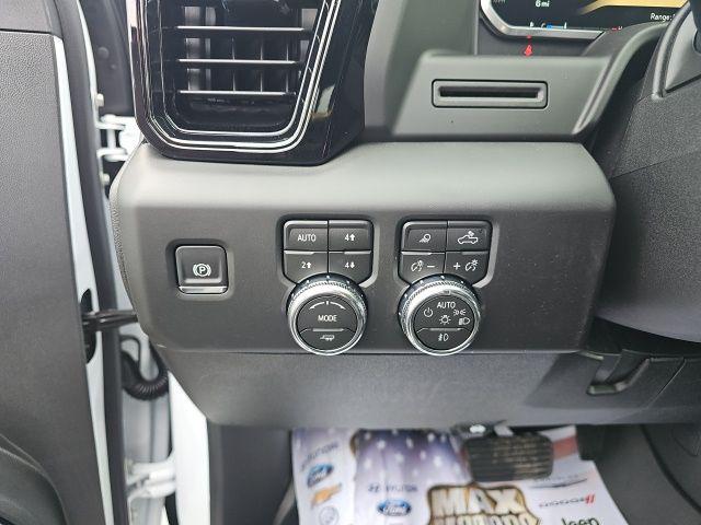 2026 GMC Sierra 2500HD Crew Cab, Standard Bed, AT4, 4WD