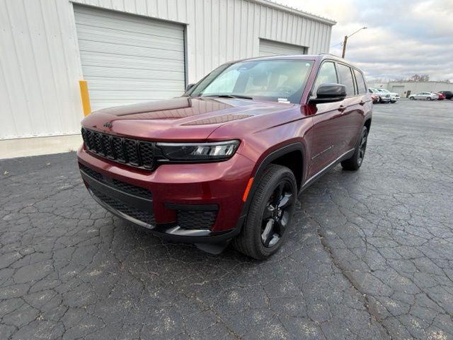 2023 Jeep Grand Cherokee L Altitude 4x4 2023 Jeep Grand Cherokee L Altitude 4x4