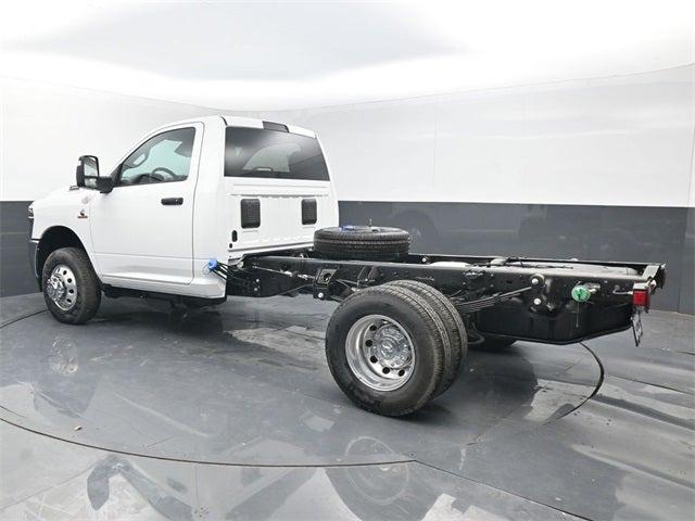 2026 RAM Ram 3500 Chassis Cab RAM 3500 TRADESMAN CHASSIS REGULAR CAB 4X4 60 CA 2026 RAM Ram 3500 Chassis Cab RAM 3500 TRADESMAN CHASSIS REGULAR CAB 4X4 60 CA