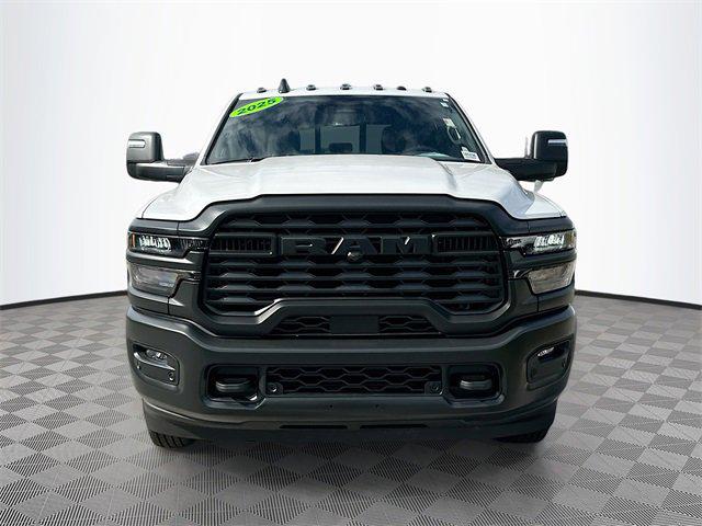 2025 RAM 3500 Tradesman Crew Cab 4x4 8 Box