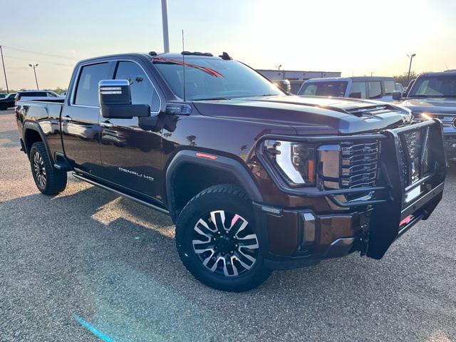 2024 GMC Sierra 2500HD 4WD Crew Cab Standard Bed Denali Ultimate 2024 GMC Sierra 2500HD 4WD Crew Cab Standard Bed Denali Ultimate