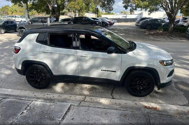 2022 Jeep Compass Altitude FWD 2022 Jeep Compass Altitude FWD