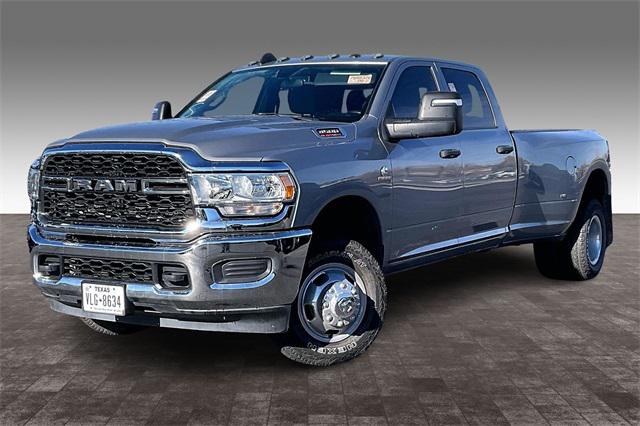 2024 RAM 3500 Tradesman Crew Cab 4x4 8 Box