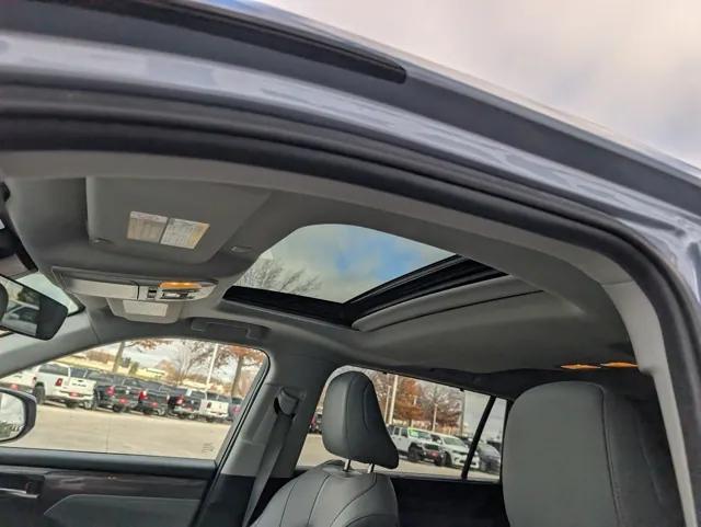 2021 Toyota Highlander Hybrid Limited 2021 Toyota Highlander Hybrid Limited