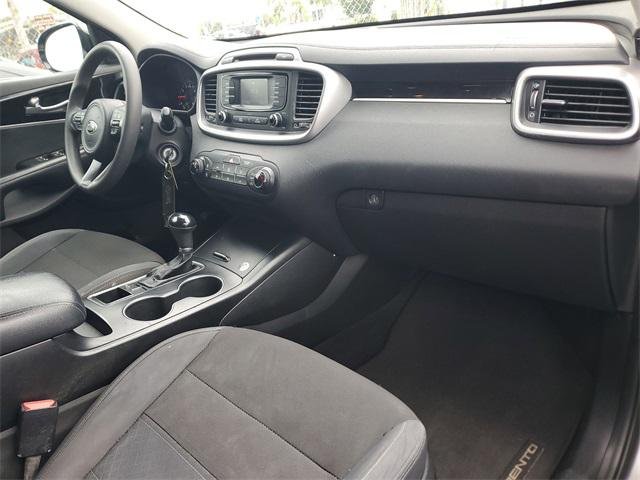 2017 Kia Sorento 2.4L LX