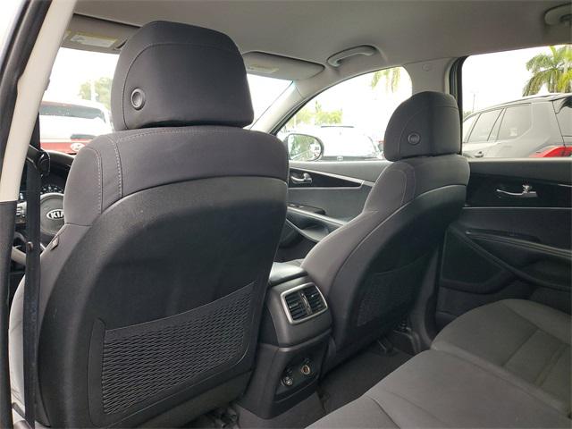 2017 Kia Sorento 2.4L LX