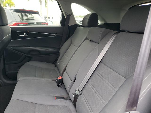 2017 Kia Sorento 2.4L LX