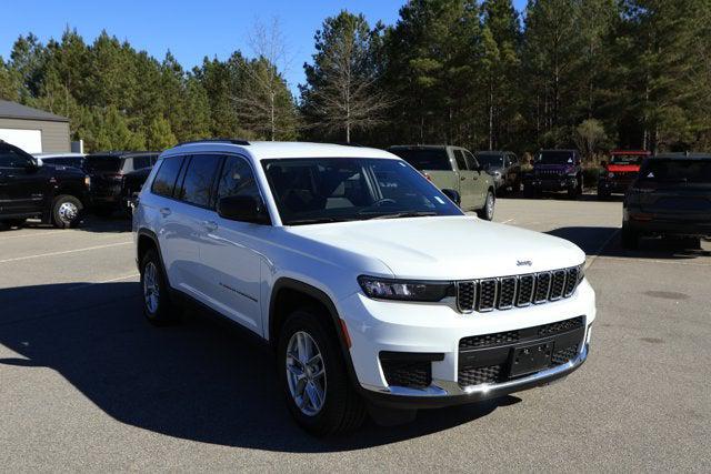 2023 Jeep Grand Cherokee L Laredo 4x2