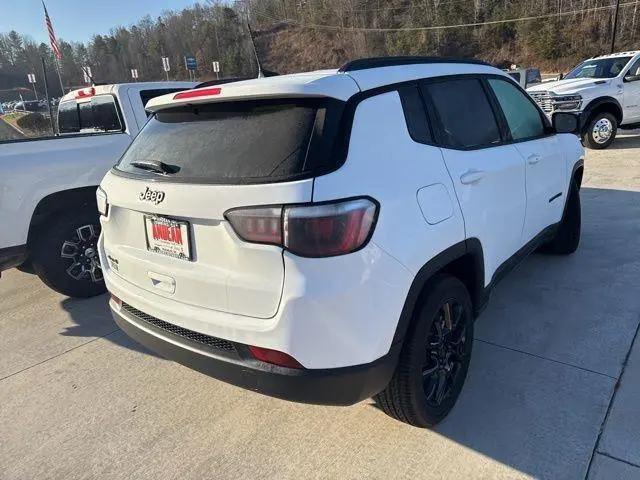 2026 Jeep Compass Latitude Altitude