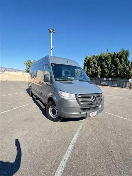 2019 Mercedes-Benz Sprinter 2500 High Roof V6