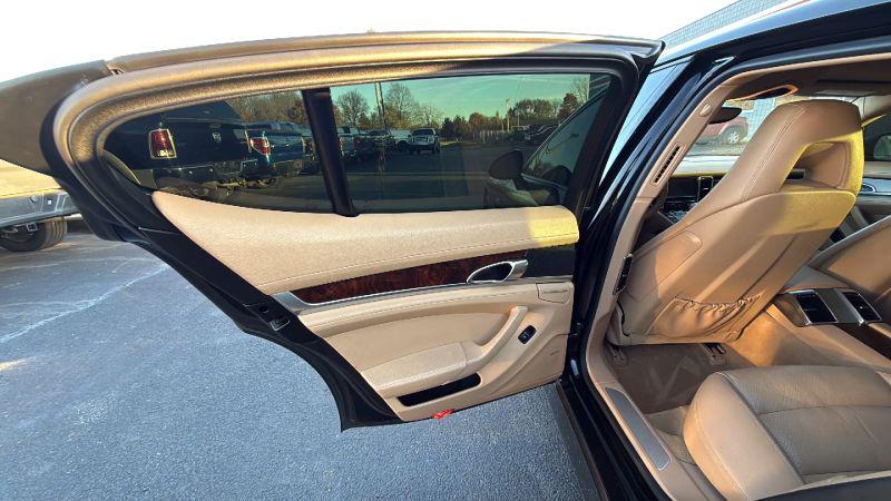 2013 Porsche Panamera 4