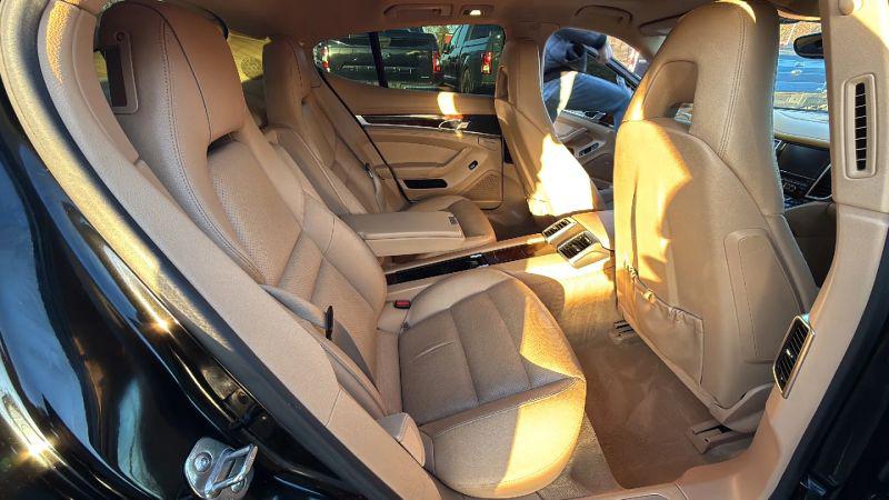 2013 Porsche Panamera 4