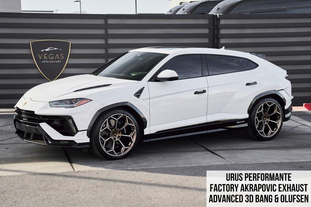 /2024 Lamborghini Urus
