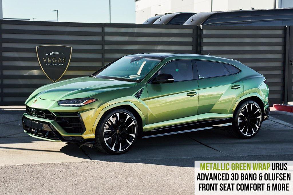 /2022 Lamborghini Urus