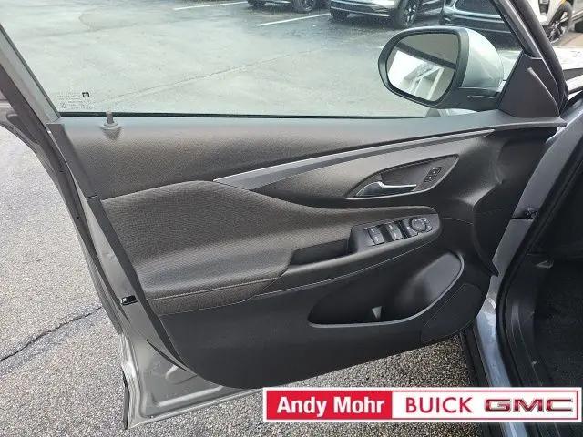 2026 Buick NV Preferred FWD