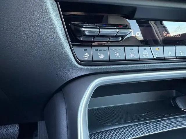 2026 Mazda X-90 3.3 Turbo Premium Plus