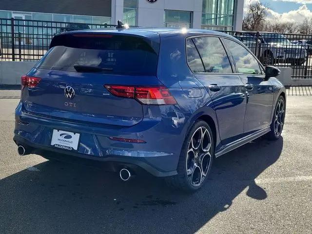 2026 Volkswagen Golf GTI Autobahn