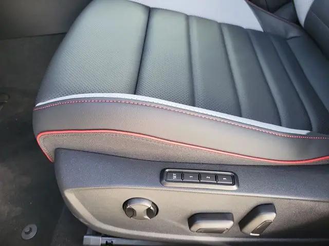 2026 Volkswagen Golf GTI Autobahn