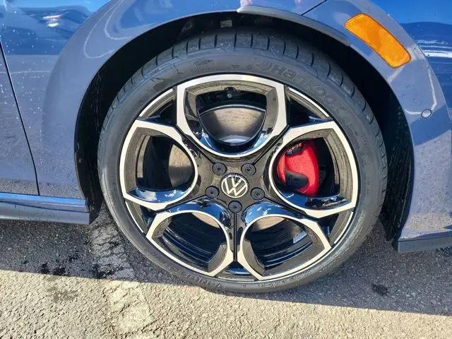 2026 Volkswagen Golf GTI Autobahn
