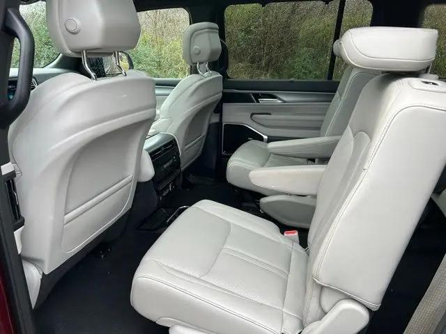 2025 Jeep Wagoneer Series III 4x4