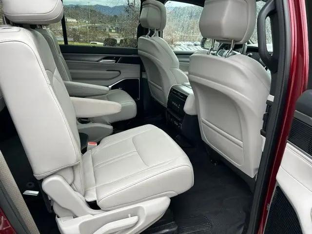 2025 Jeep Wagoneer Series III 4x4