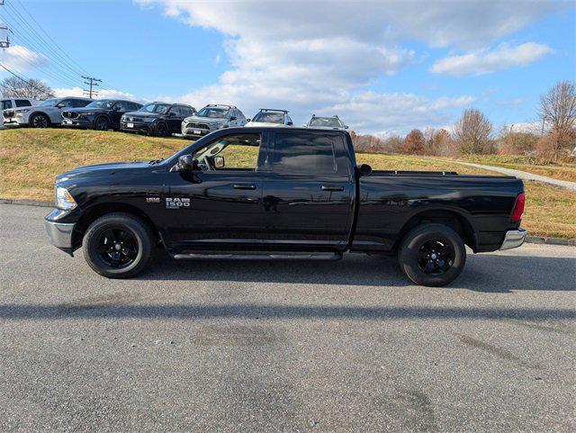 2019 RAM 1500 Classic SLT Crew Cab 4x4 64 Box 2019 RAM 1500 Classic SLT Crew Cab 4x4 64 Box