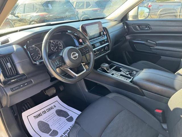 2025 Nissan Pathfinder SV FWD