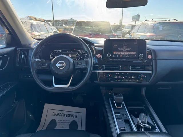 2025 Nissan Pathfinder SV FWD