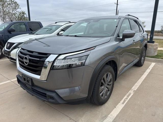 2022 Nissan Pathfinder SV 2WD 2022 Nissan Pathfinder SV 2WD