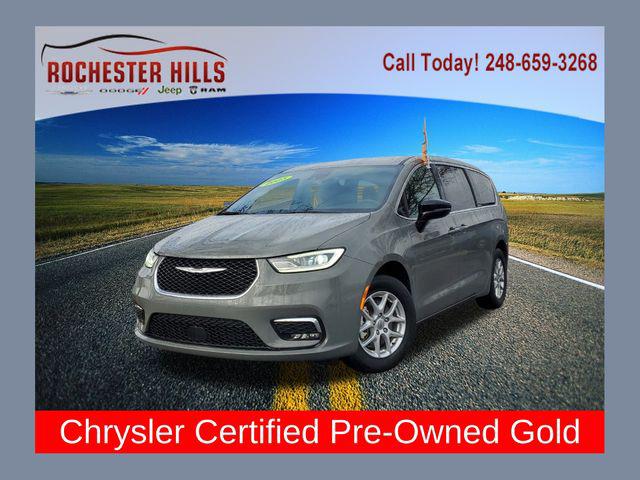 2025 Chrysler Pacifica Select for sale in Rochester Hills, MI