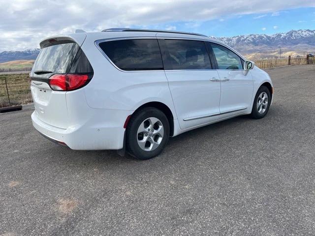 2017 Chrysler Pacifica Touring-L Plus 2017 Chrysler Pacifica Touring-L Plus